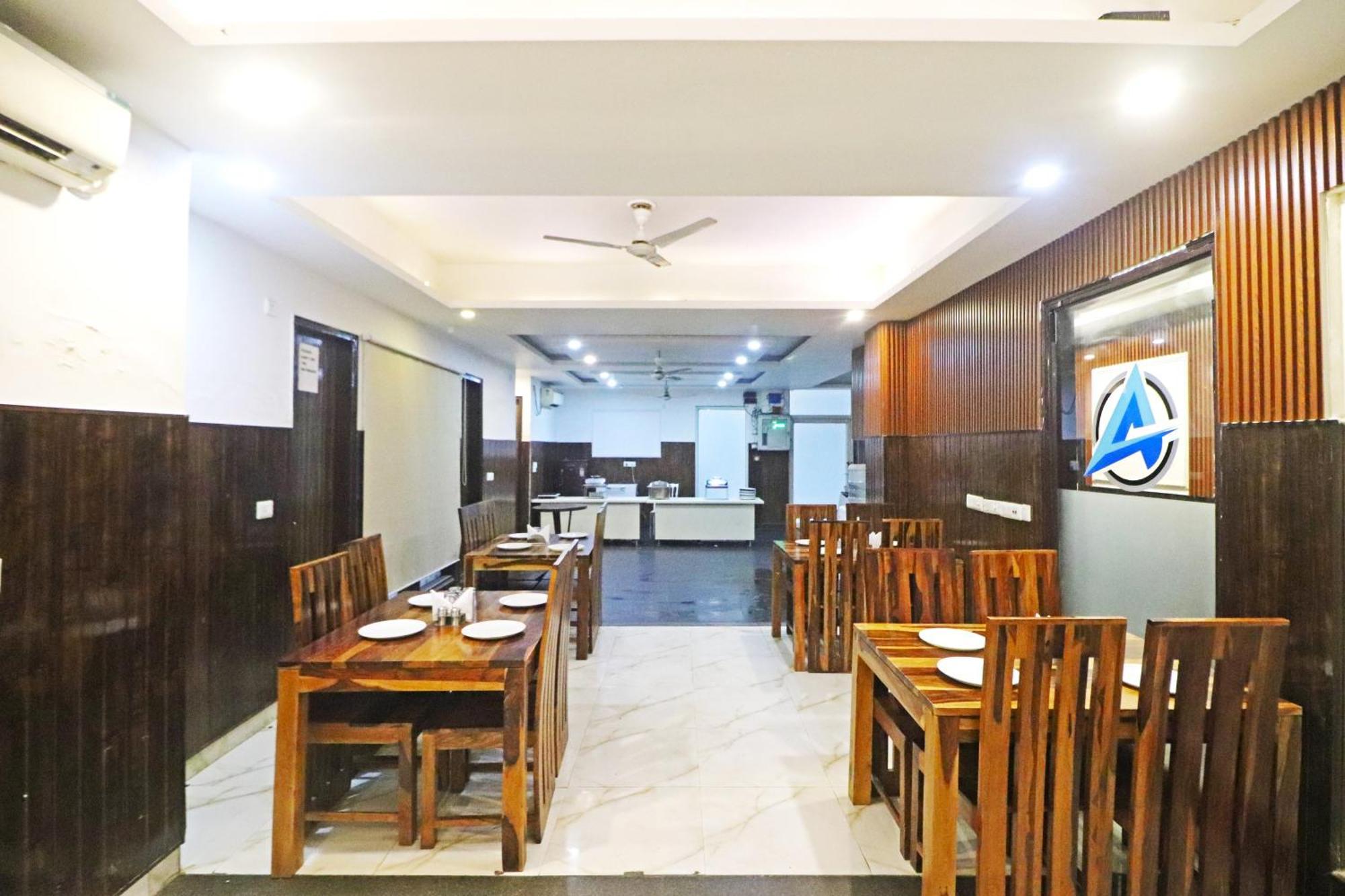 Hotel Mayda Prime Near Delhi Airport Neu-Delhi Exterior foto